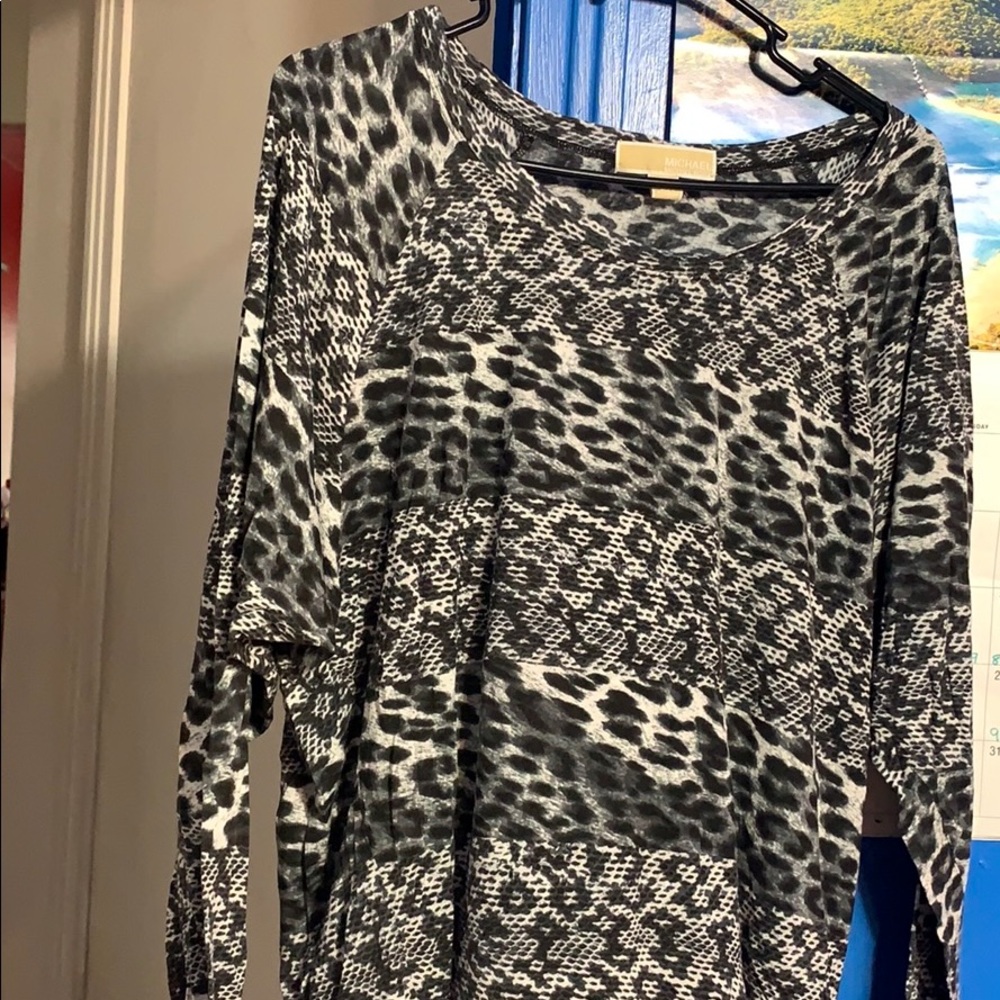Cheetah print long sleeve top